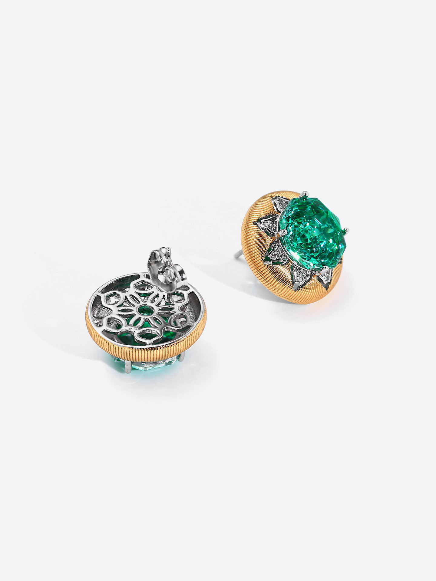 Vintage Emerald Gold Plated 18K Gold Luxury Women's Stud Earrings - Image 4