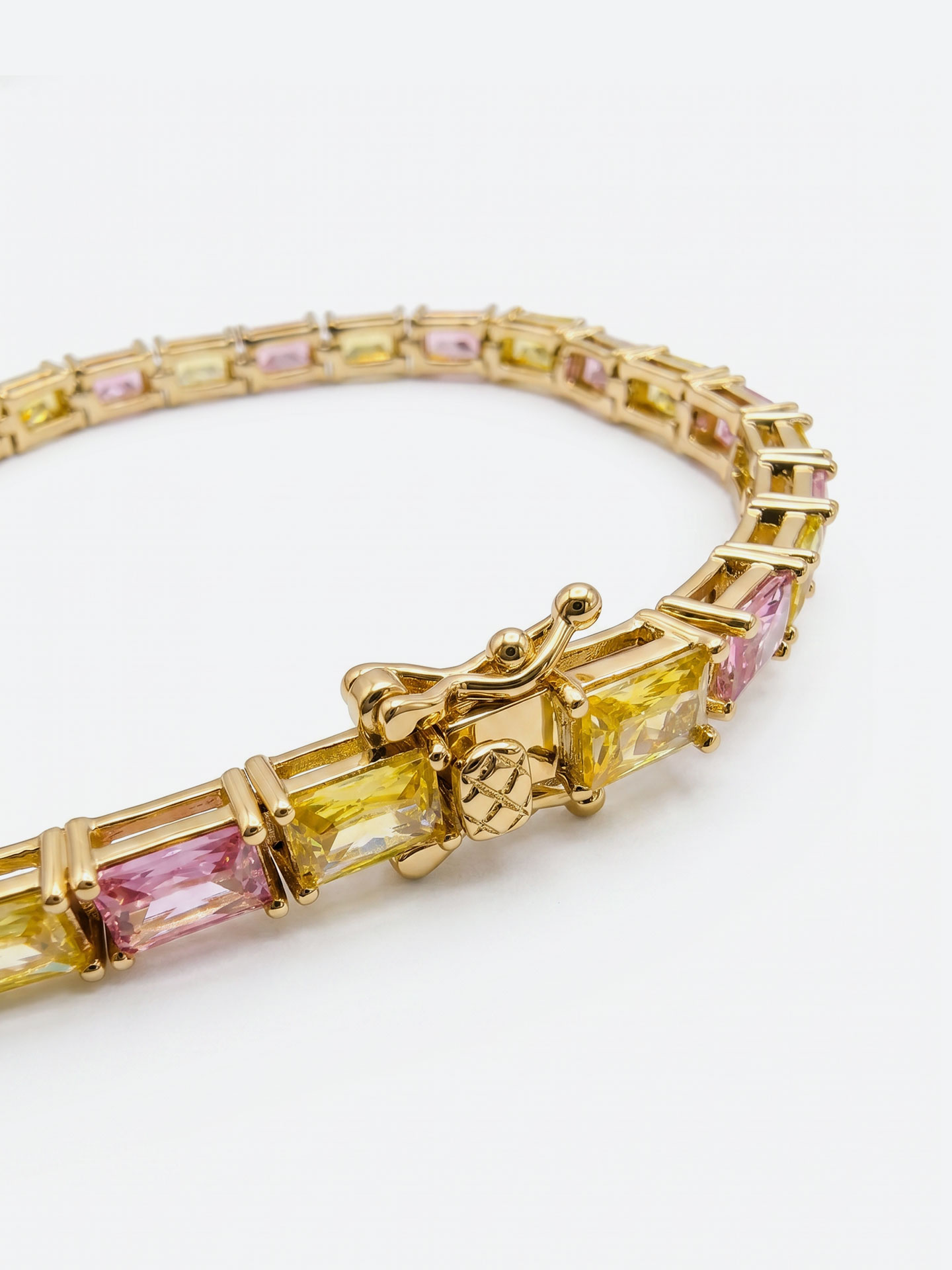 Elegant 18K gold plated pink and yellow stone interlacing bracelet - Image 3