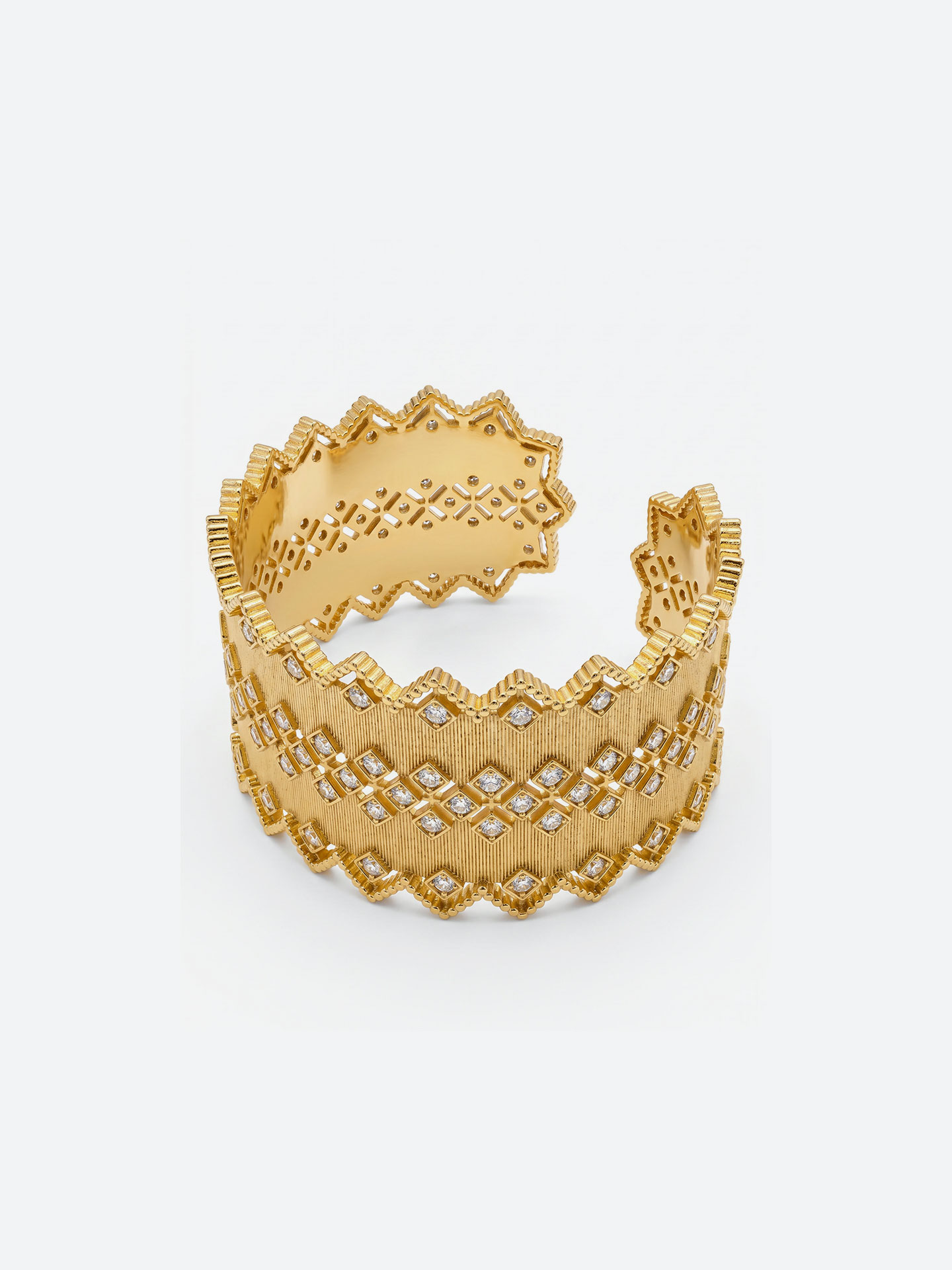 Modern Wide 18K Gold Plated Cuff Bracelet - Image 3
